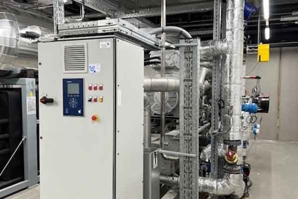 HUBERS-Benefits-moderne-Produktionstaette-001